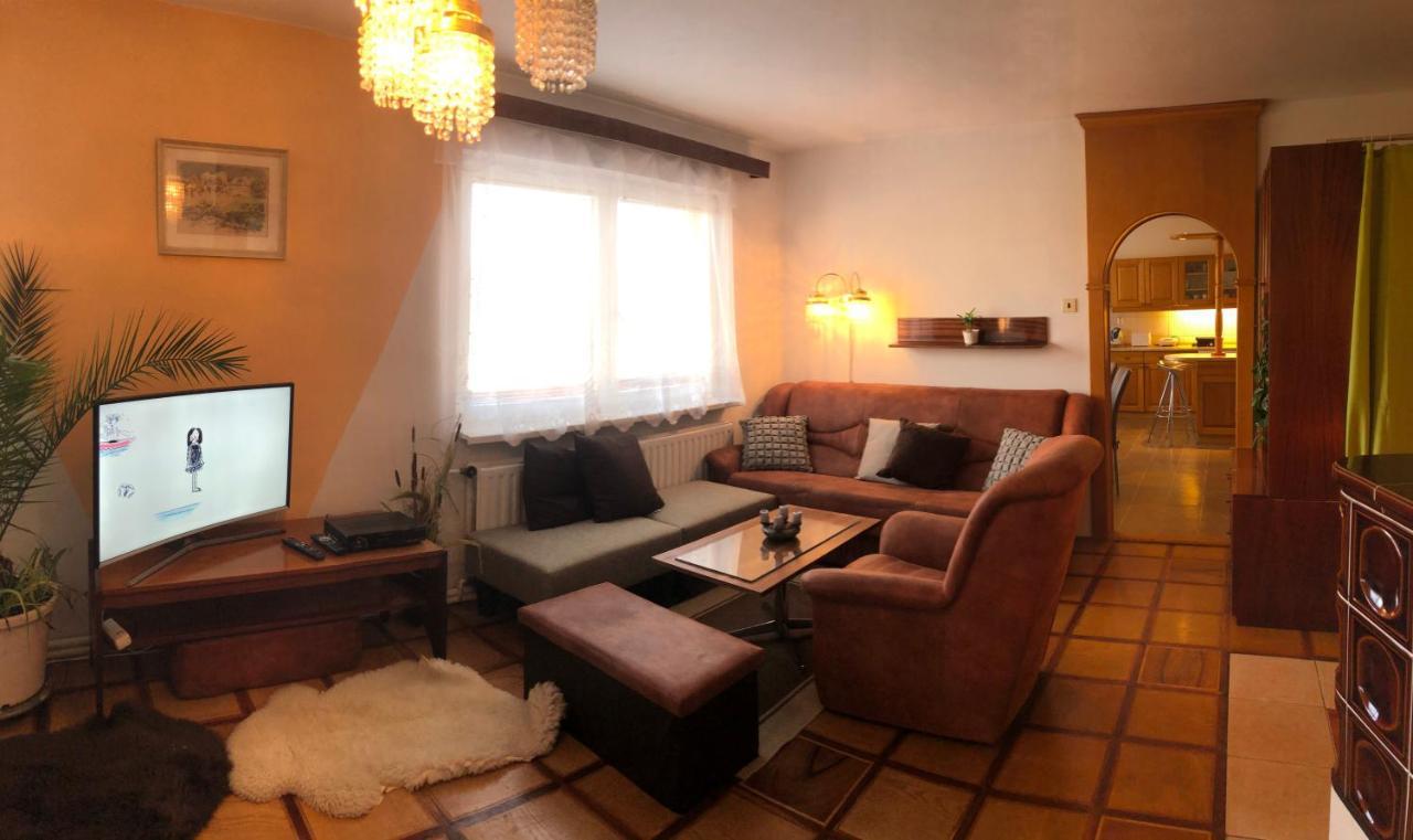 Apartman Olesnik Apartamento Exterior foto